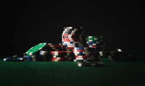 ollo mobile app showing live casino games and sportsbook markets on Android and iOS screens